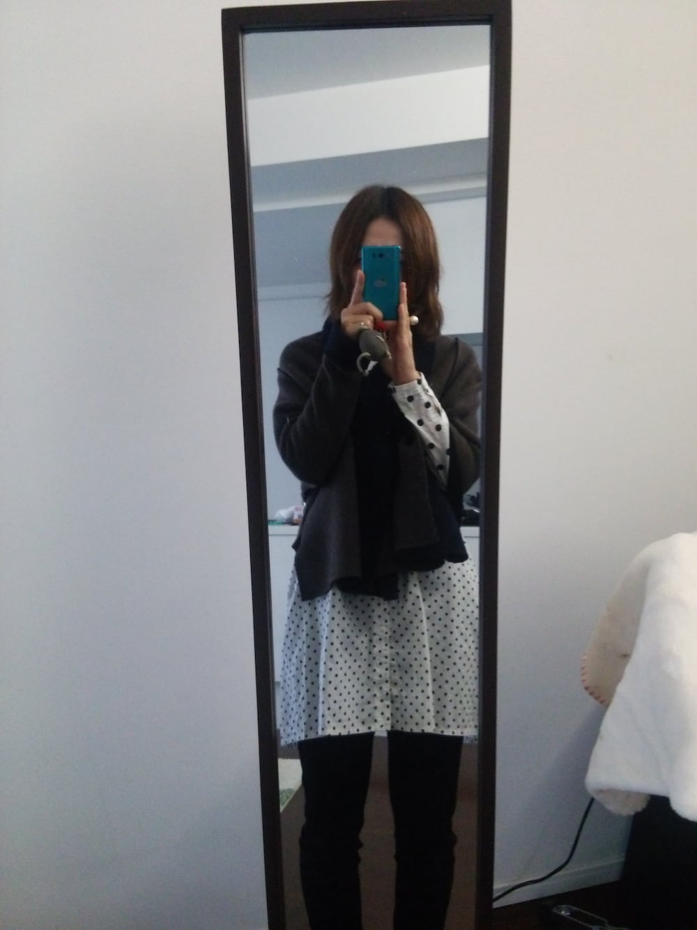 「Y's、ロングシャツ、ポンチョ」｜「Y'sのアイテム（ポンチョ、ブラウン系）」を使った、Makiko Tauchiさん（レディース・164cm）の秋コーディネートの1枚目の写真