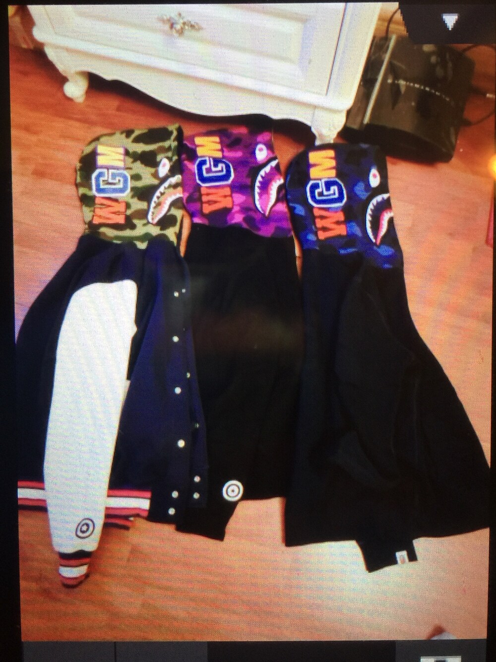 「abathingape、Bape」｜「A BATHING APEのSHARK FULL ZIP HOODIE（パーカー、ブラック系）」を使った、IvvvvvyLeeさん（レディース・160cm）の春コーディネートの1枚目の写真