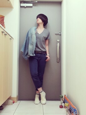 「JOURNAL STANDARD relume（ジャーナルスタンダード　レリューム）のVネックTシャツ（Tシャツ/カットソー、グレー系）」を使った、momoyoさん（レディース・161cm）の春コーディネート