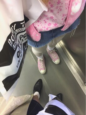 「サンキューマートのアイテム（スウェット、ピンク系）」を使った、みさん（レディース・160cm）の冬コーディネート