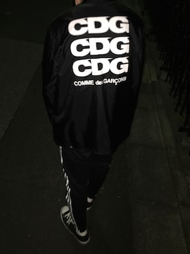「COMME des GARCONS（コムデギャルソン）のアイテム（ナイロンジャケット、ブラック系）」を使った、オカダケントさん（メンズ・171cm）の秋コーディネート