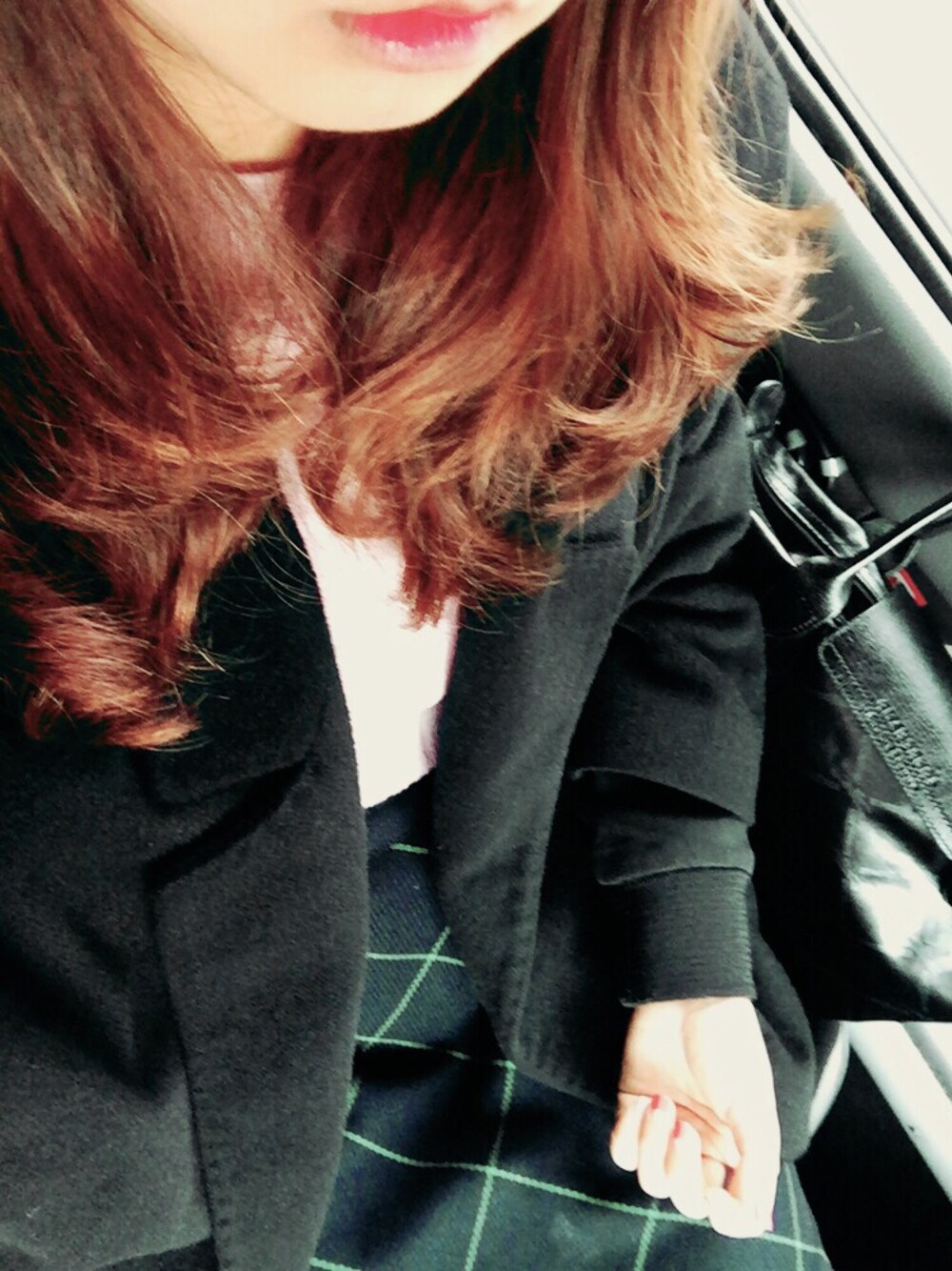 「daily look」｜「vovのアイテム（チェスターコート、ブラック系）」を使った、LaylaShinさん（レディース・153cm）の秋コーディネートの1枚目の写真