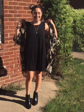 「FRANCESCA（フランチェスカ）のアイテム」を使った、Perla Paola Edwardsさん（レディース・153cm）の秋コーディネート