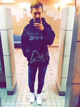 「GIVENCHY」｜「アイテム（財布/小物）」を使った、takehitoさん（メンズ・178cm）の秋コーディネート