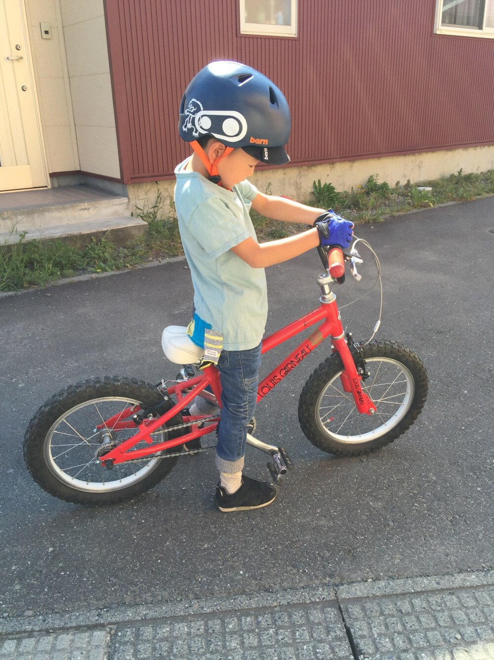 「自転車、5歳、息子」｜「BNTのアイテム（Tシャツ/カットソー、グリーン系）」を使った、yu--uuさん（キッズ・110cm）の秋コーディネートの1枚目の写真