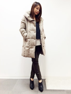 「アイテム（ダウンジャケット/コート）」を使った、22 OCTOBRE Staffさん（レディース・160cm）の冬コーディネート