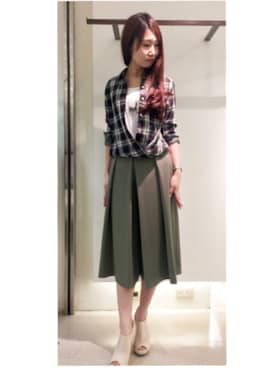 「スカーチョ」｜22 OCTOBRE Staffさん（レディース・160cm）の春コーディネート