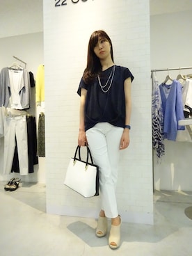 「ネイビー×ホワイト」｜22 OCTOBRE Staffさん（レディース・165cm）の春コーディネート