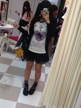 「HELL CAT PUNKS（ヘルキャットパンクス）のアイテム（トップス）」を使った、ろろさん（レディース・158cm）の秋コーディネート
