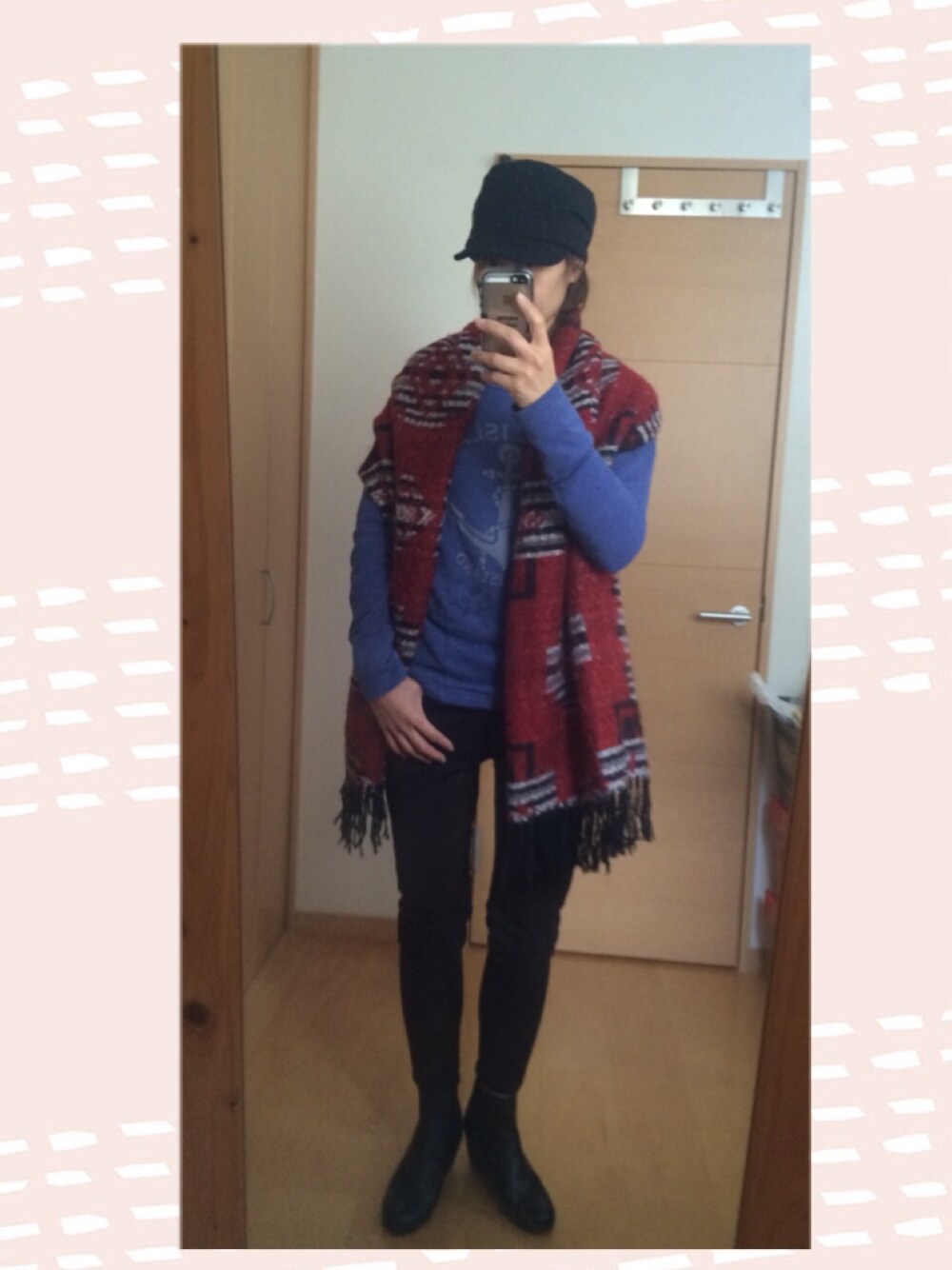 「moussy」｜「MOUSSYのアイテム（スウェット、ブルー系）」を使った、まおママさん（レディース・162cm）の冬コーディネートの1枚目の写真