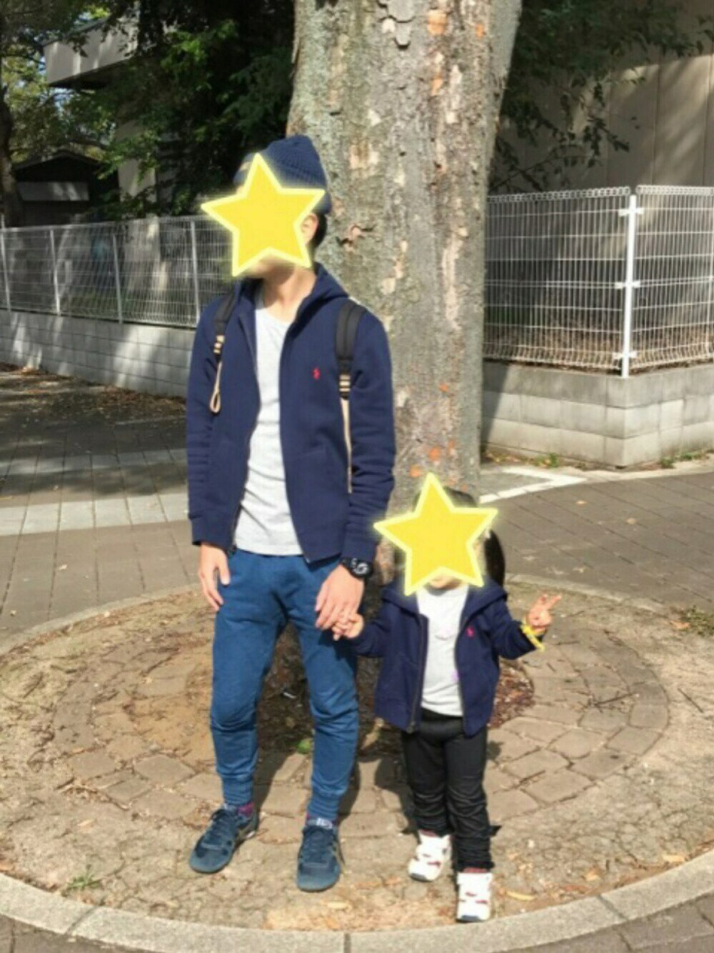 「子供と公園コーデ、秋のコーデ、リンクコーデ、親子コーデ」｜「POLO RALPH LAURENのアイテム（パーカー、ブルー系）」を使った、shinさん（メンズ・163cm）の秋コーディネートの1枚目の写真