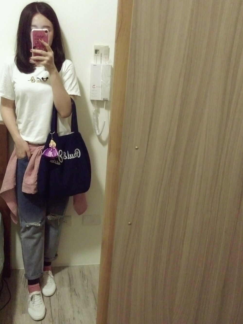 「靴下屋のアイテム（レッグウェア、レッド系）」を使った、weiweichen❁さん（レディース・164cm）の夏コーディネートの1枚目の写真