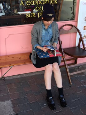 「Supreme （シュプリーム）のアイテム（ニットキャップ/ビーニー、ブルー系）」を使った、きょんさん（レディース・155cm）の秋コーディネート