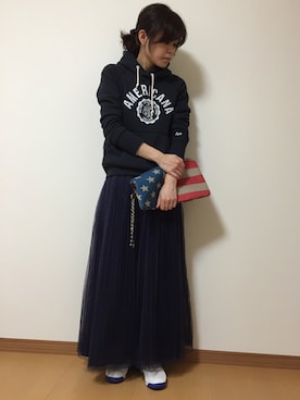 「メゾン キツネ(MAISON KITSUNE)」｜「アイテム（スカート）」を使った、きょんさん（レディース・155cm）の秋コーディネート