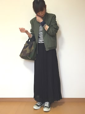 「UNIQLO（ユニクロ）のアイテム（スカート、ブラック系）」を使った、きょんさん（レディース・155cm）の春コーディネート