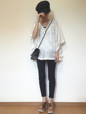 「FABIO RUSCONI（ファビオルスコーニ）のアイテム（サンダル、ゴールド系）」を使った、きょんさん（レディース・155cm）の夏コーディネート