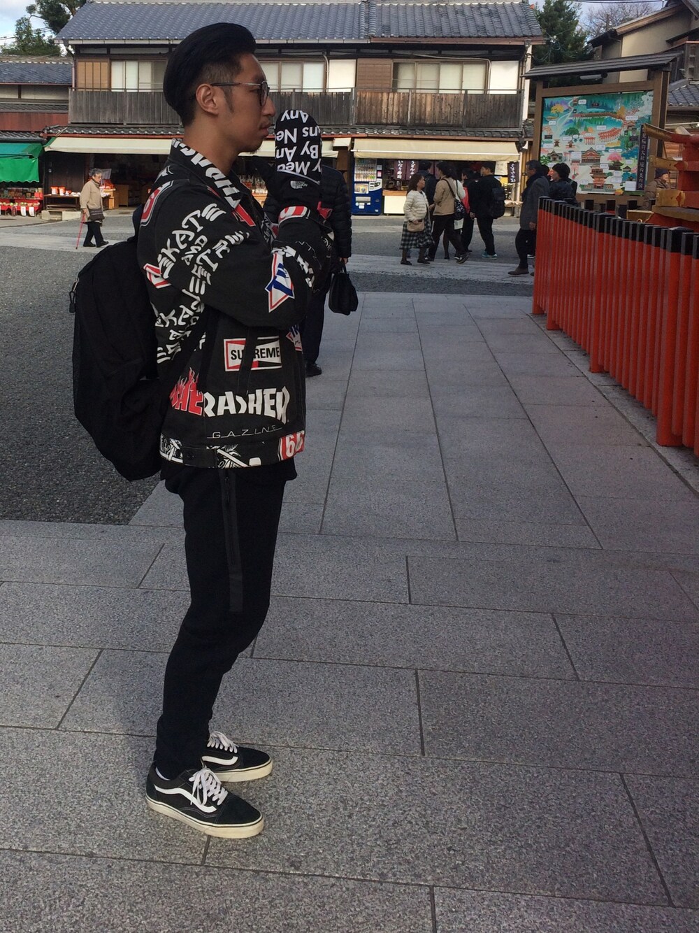 「Supreme のアイテム（その他、ブラック系）」を使った、Mr_kuoxxさん（メンズ・170cm）の冬コーディネートの1枚目の写真