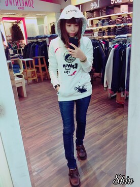 「ORIS（オリス）のアイテム（シューズ）」を使った、Lee shinさん（レディース・153cm）の秋コーディネート