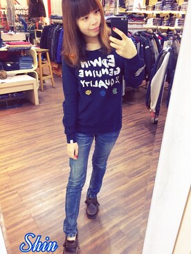 「ORIS（オリス）のアイテム（シューズ）」を使った、Lee shinさん（レディース・153cm）の秋コーディネート