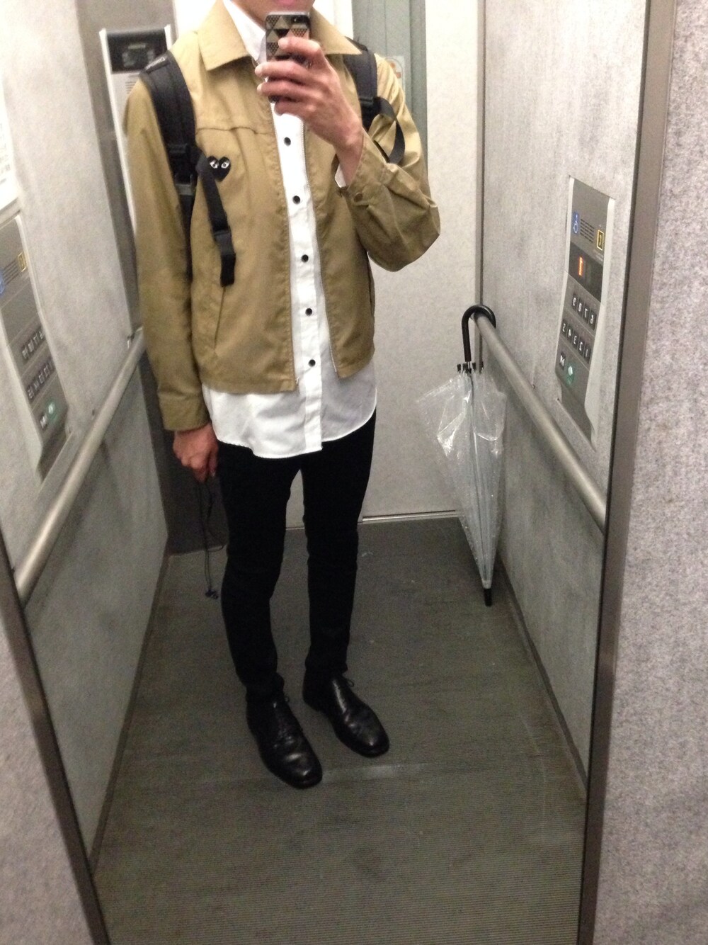 「COMME des GARCONS、cheap monday、古着MIX、通学、CHROME、冷房対策」｜「PLAY COMME des GARCONSのブルゾン（ブルゾン、ベージュ系）」を使った、ゆーまさん（メンズ・175cm）の夏コーディネートの1枚目の写真