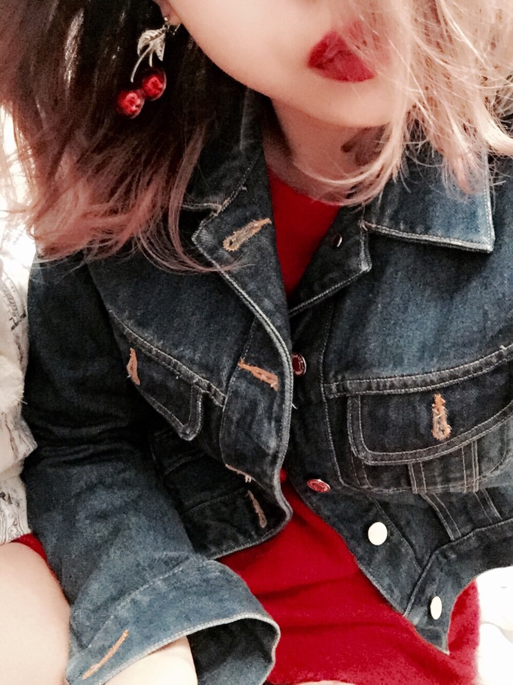 「BUBBLES、BUBBLEStokyo、red、denim、cherry」｜「BUBBLESのレースアップデニムジャケット
（デニムジャケット、ブルー系）」を使った、ℳさん（レディース・168cm）の春コーディネートの1枚目の写真