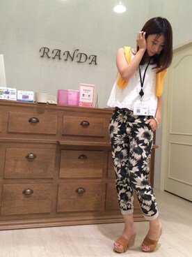 「店頭コーデ」｜「アイテム（サンダル）」を使った、はっとりちゃんさん（レディース・160cm）の夏コーディネート