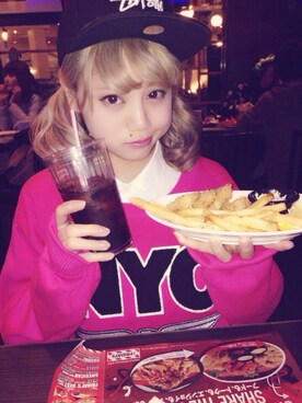 「JOYRICH（ジョイリッチ）のNYC JOYRICH CREW（ニット/セーター、ピンク系）」を使った、pikopikomarinさん（レディース・162cm）の春コーディネート