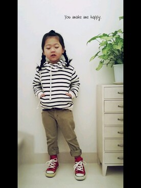 「no brand（ノーブランド）のアイテム（チノパンツ）」を使った、noacoさん（キッズ・100cm）の春コーディネート