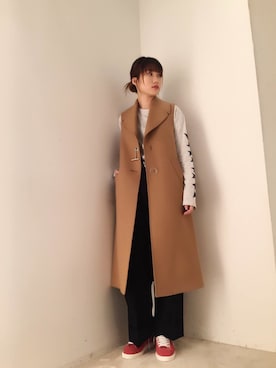 「off white（オフホワイト）のアイテム（その他アウター）」を使った、FLONT STAFF さん（レディース・164cm）の秋コーディネート
