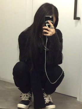 「GIVENCHY（ジバンシイ）のアイテム（財布/小物）」を使った、佑bbさん（レディース・160cm）の秋コーディネート