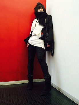 「DRKSHDW by RICK OWENS（ダークシャドウ バイ リックオウエンス）のアイテム（デニムパンツ）」を使った、シンさん（メンズ・181cm）の春コーディネート
