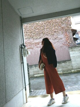 「テラコッタ」｜「アイテム（つなぎ/オールインワン）」を使った、tommy_525さん（レディース・163cm）の秋コーディネート