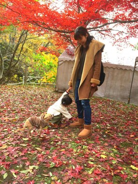 「Vネック」｜「アイテム（ムートンコート）」を使った、kana♡さん（レディース・163cm）の秋コーディネート
