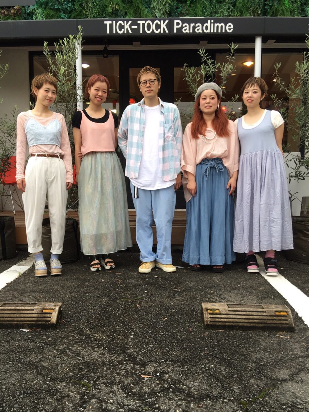 「no brandのアイテム（トップス、ブルー系）」を使った、TICK-TOCK Paradimeさん（メンズ・170cm）の夏コーディネートの1枚目の写真