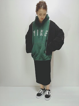 「アイテム（パーカー、グリーン系）」を使った、noooさん（レディース・155cm）の秋コーディネート