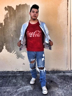 「sneakers」｜「アイテム（ナイロンジャケット）」を使った、Marcos Moralesさん（メンズ・180cm）の秋コーディネート