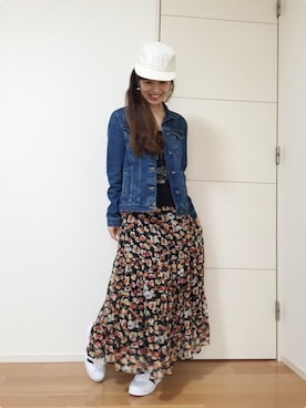 「白いスニーカー」｜「アイテム（デニムジャケット）」を使った、あみぃ さん（レディース・163cm）の春コーディネート