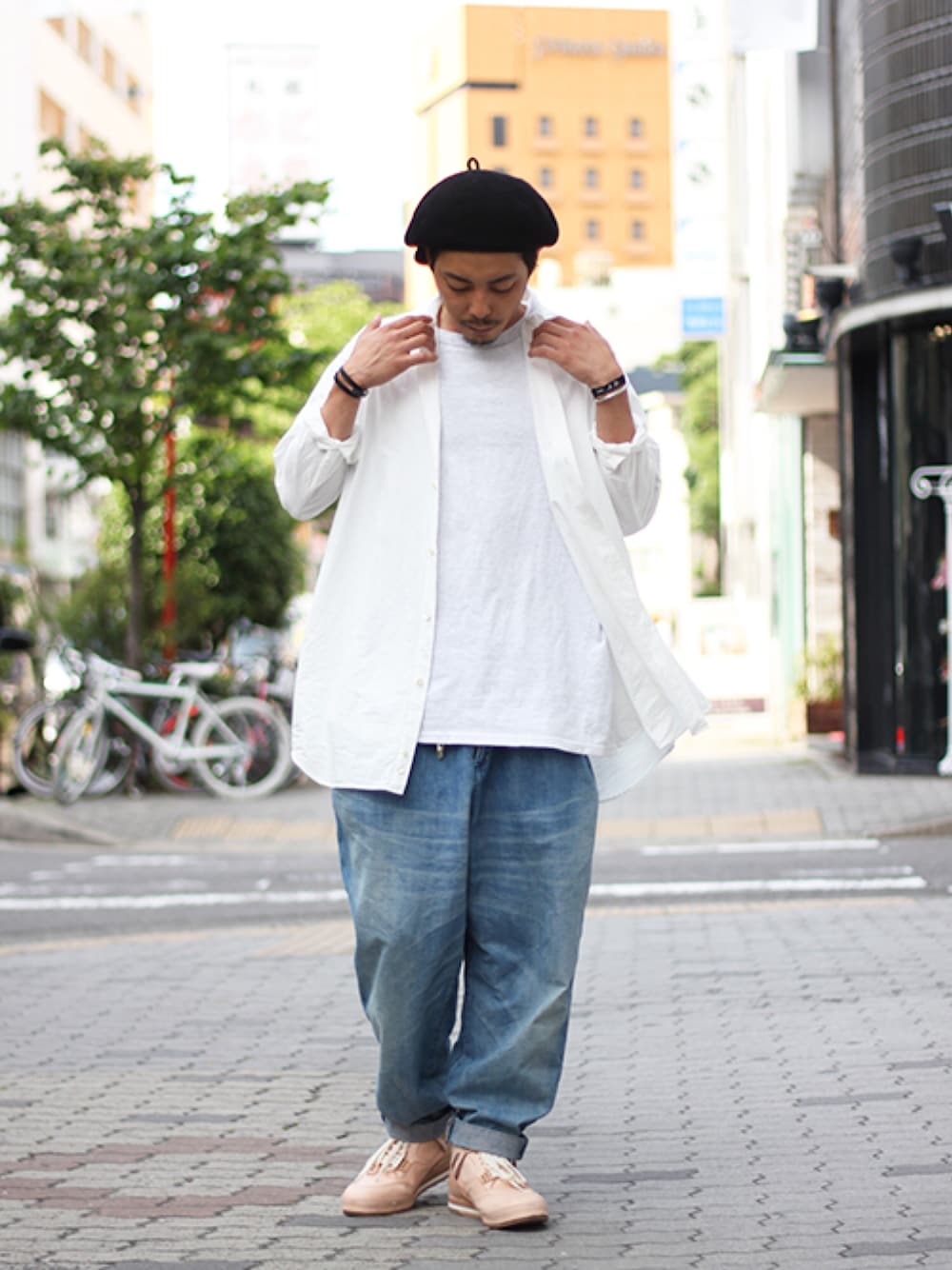 「ビッグシルエット、ワイドパンツ、Champion、Hender Scheme、dulcamara、Tremolo、iCON.、エンダースキーマ、ドゥルカマラ、120万円」｜「DulcamaraのヨークスリーブBigシャツ　ホワイト（シャツ/ブラウス、ホワイト系）」を使った、YUSUKE_WAKAMORIさん（メンズ・178cm）の夏コーディネートの1枚目の写真