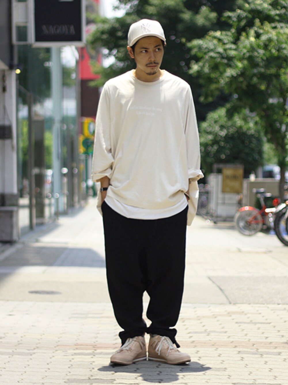 「Tremolo、ganryu、Hender Scheme、NEW ERA、the Bang by the Sakaki、theSakaki、ワイドパンツ、サルエルパンツ、ビッグシルエット、120万円」｜「GANRYUのアイテム（キャップ、ベージュ系）」を使った、YUSUKE_WAKAMORIさん（メンズ・178cm）の夏コーディネートの1枚目の写真