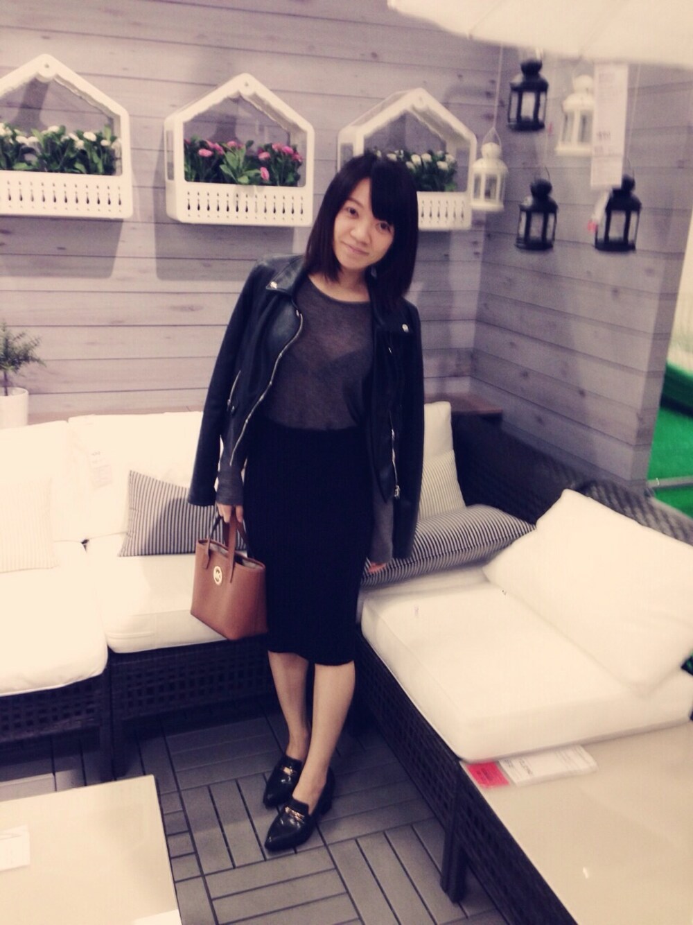 「ZARA、H&M、GU、MichaelKors、fm.shoes」｜「H&Mのアイテム（ニット/セーター、グレー系）」を使った、xiaomoさん（レディース・158cm）の春コーディネートの1枚目の写真