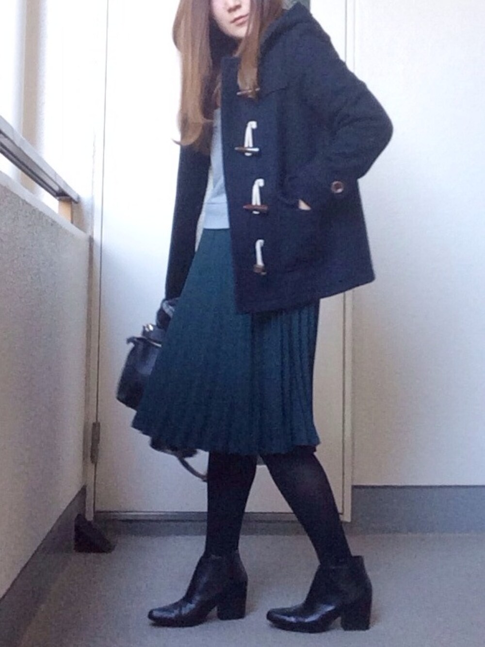 ERINAさんの「ミディプリーツスカート（Andemiu）」を使ったコーディネート