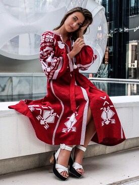 Paloma Barcelo（パロマバルセロ）のサンダルを使った人気ファッション