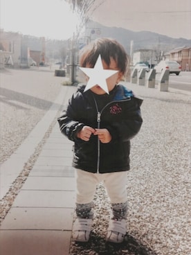 「babygap」｜「アイテム（ダウンジャケット/コート）」を使った、shota*さん（キッズ・70cm）の秋コーディネート