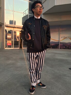 「ストライプパンツ」｜「アイテム（スタジャン）」を使った、fujima hirofumiさん（メンズ・165cm）の春コーディネート