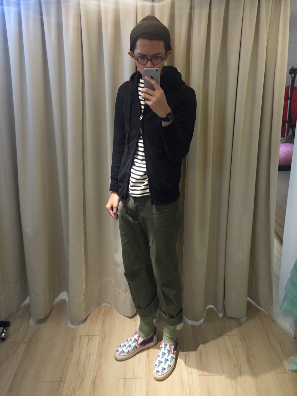「VANS、MUJI」｜「VANSのアイテム（モカシン/デッキシューズ、その他）」を使った、よぅしいずさん（メンズ・180cm）の冬コーディネートの1枚目の写真