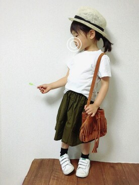 「カーキスカート」｜「アイテム（その他）」を使った、kannaさん（キッズ・90cm）の春コーディネート