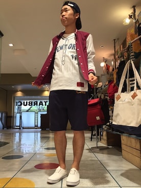 「grn（ジーアールエヌ）のアイテム（パンツ）」を使った、grnさん（メンズ・170cm）の春コーディネート