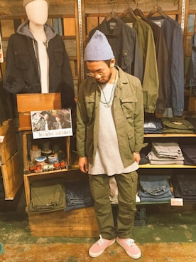「grn」｜「アイテム（ミリタリージャケット）」を使った、grnさん（メンズ・170cm）の春コーディネート