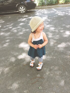 「no brand（ノーブランド）のアイテム（キャミソール）」を使った、窝里有个小臭囡さん（キッズ・80cm）の夏コーディネート