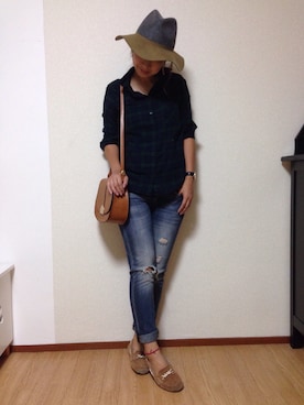 「UGG（アグ）のアイテム（モカシン/デッキシューズ、ベージュ系）」を使った、sat(*☻-☻*)さん（レディース）の秋コーディネート